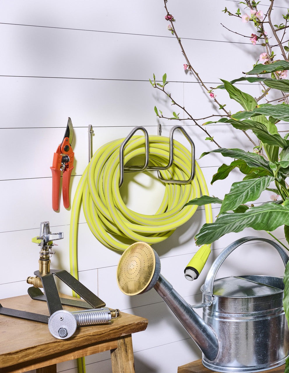 Ultra Tough 100' Hose Weighs Just 5 Pounds