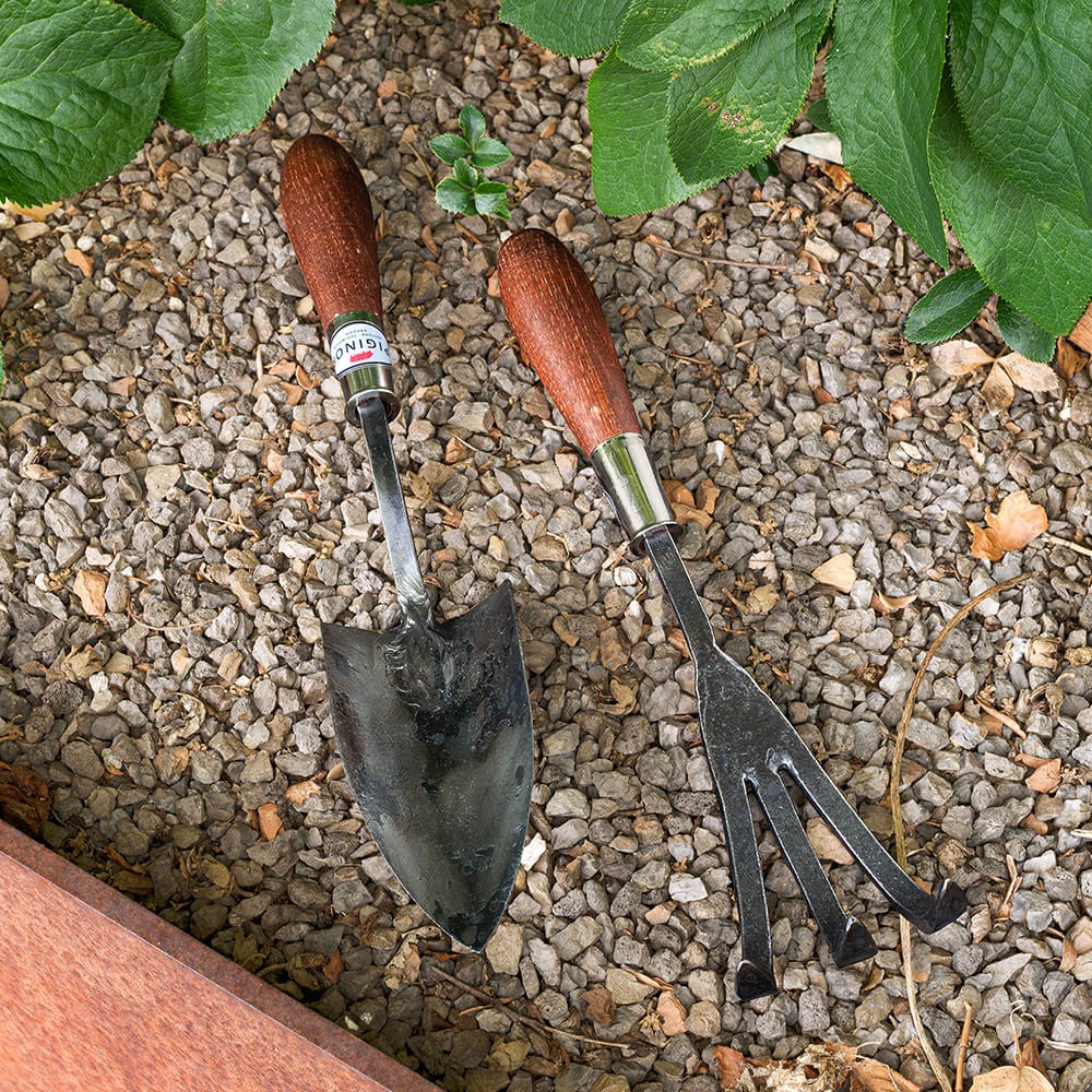Red Pig 2-Piece Gardening Set